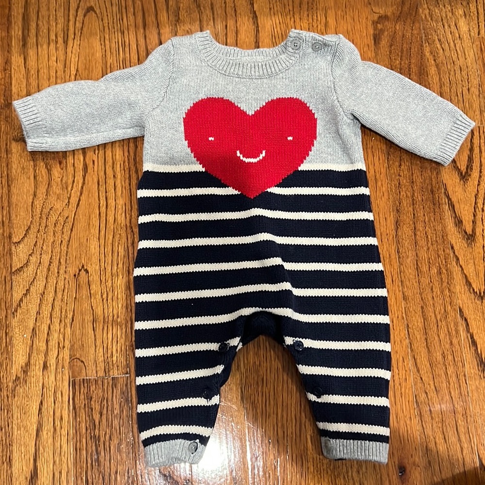 Baby gap knit onsie 0-3 months